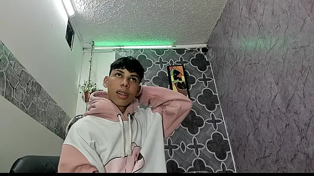 Snapshot of sexyboys_cutex18 chatting on March 5, 2026, 10:48 pm sexyboys cutex18 online show from March 5, 2026, 10:48 pm