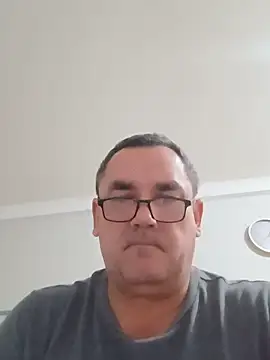 Snapshot of Alfred_00000 chatting on June 6, 2026, 5:12 am Alfred 00000 online show from June 6, 2026, 5:12 am