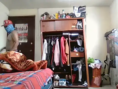 marco13y online show from November 26, 2025, 8:20 pm