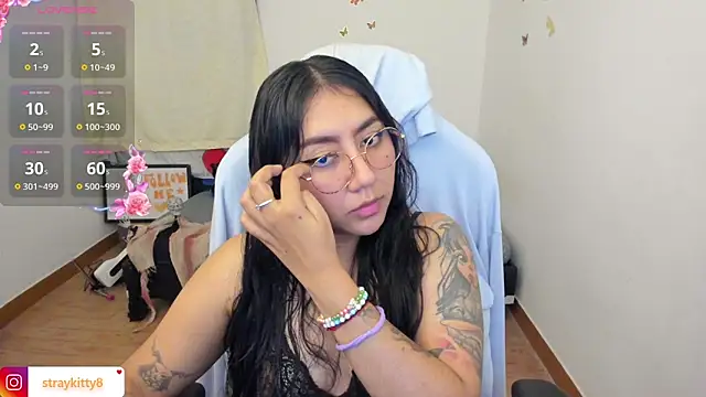 LoveLyy- online show from October 9, 2025, 10:21 pm