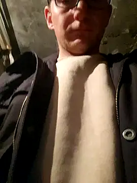 MeskaKurwa1988 online show from November 9, 2025, 9:52 pm