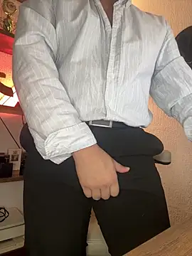 LiamColby  online show from February 10, 2026, 3:49 am