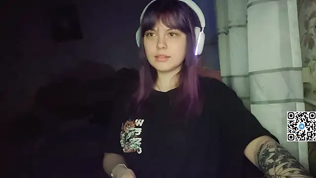 Snapshot of KristiBloom chatting on February 14, 2026, 8:09 pm KristiBloom online show from February 14, 2026, 8:09 pm