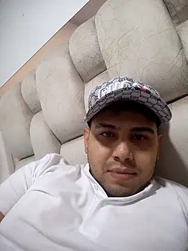 Martinandres777 online show from October 26, 2025, 2:23 am