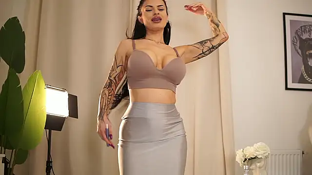 Snapshot of GiaInked chatting on March 25, 2026, 11:03 pm GiaInked online show from March 25, 2026, 11:03 pm