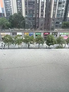 yichengm online show from June 18, 2026, 6:23 am