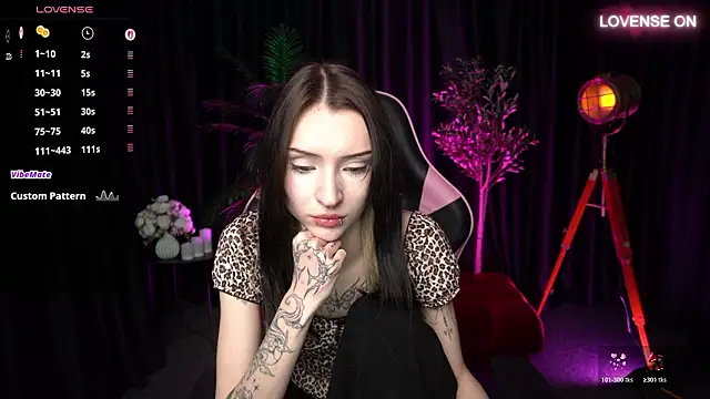 Trix Void online show from February 12, 2026, 10:59 am