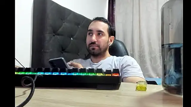 Snapshot of coolfriki chatting on March 7, 2026, 9:20 pm coolfriki online show from March 7, 2026, 9:20 pm