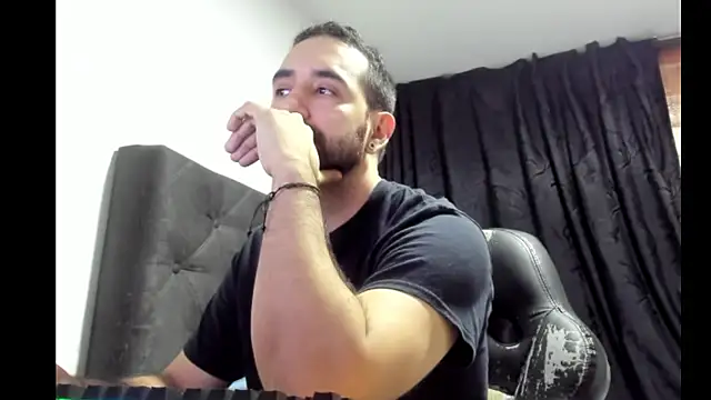 Snapshot of coolfriki chatting on February 14, 2026, 12:00 am coolfriki online show from February 14, 2026, 12:00 am