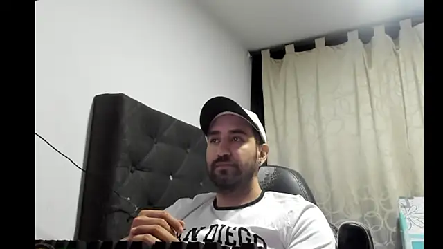 Snapshot of coolfriki chatting on March 14, 2026, 1:11 am coolfriki online show from March 14, 2026, 1:11 am