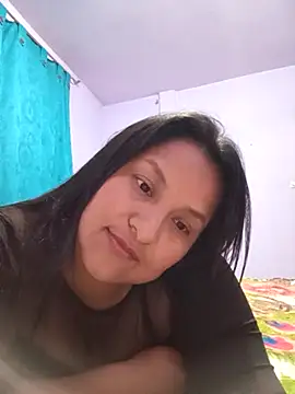 lucia00xx online show from February 2, 2026, 2:43 am