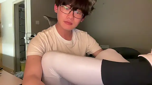 iambennet online show from December 15, 2025, 1:06 pm