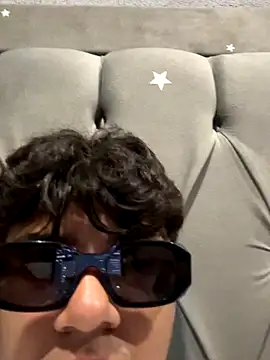 lain213 online show from October 13, 2025, 5:42 am