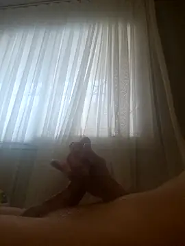 Snapshot of Aragis35 chatting on November 5, 2025, 1:47 pm Aragis35 online show from November 5, 2025, 1:47 pm