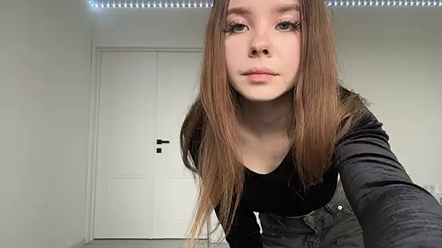 EhtelBiondi online show from October 23, 2025, 8:46 am