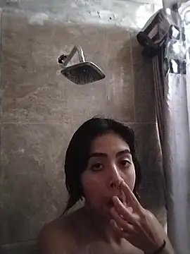 Snapshot of Lollysmile26 chatting on February 15, 2026, 5:19 am Lollysmile26 online show from February 15, 2026, 5:19 am