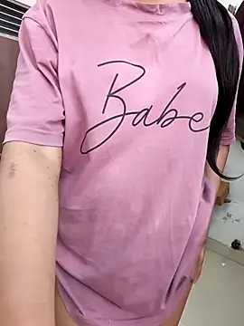 anshika0124 online show from November 29, 2025, 5:07 am