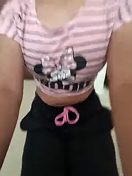 anshika0124 online show from October 13, 2025, 4:47 am