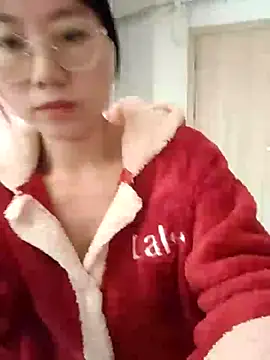 nini10052025 online show from November 14, 2025, 5:22 am