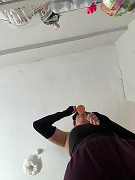 Teengirlmiaa online show from October 26, 2025, 10:26 am