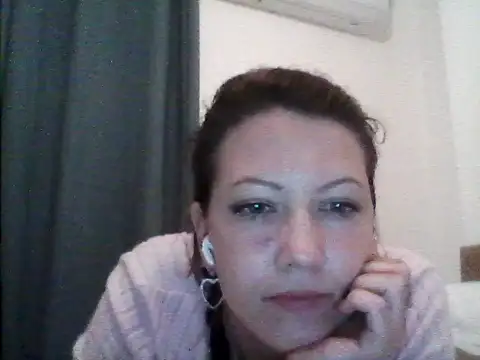 Snapshot of Karivane chatting on March 6, 2026, 10:38 pm Karivane online show from March 6, 2026, 10:38 pm