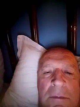 Snapshot of rudy-kralik chatting on December 21, 2025, 9:55 am rudy-kralik online show from December 21, 2025, 9:55 am