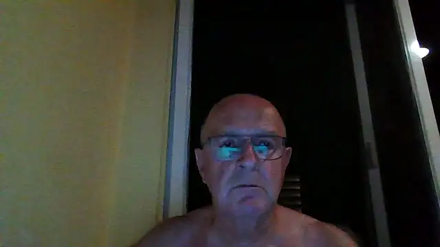 Snapshot of rudy-kralik chatting on December 21, 2025, 11:49 pm rudy-kralik online show from December 21, 2025, 11:49 pm
