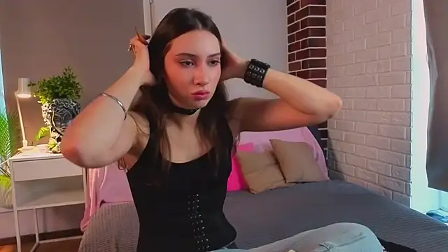 MissyHuf online show from October 14, 2025, 7:42 am