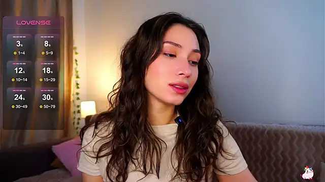 Snapshot of MissyHuf chatting on March 18, 2026, 8:39 am MissyHuf online show from March 18, 2026, 8:39 am