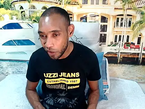 IndianMagicMike online show from June 25, 2026, 3:39 pm