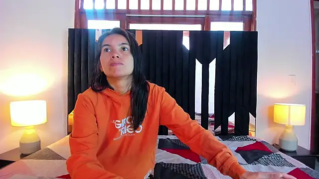 Sofy and Mia online show from October 14, 2025, 12:50 pm