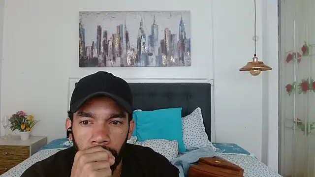 andresnoir  online show from December 19, 2025, 1:57 pm