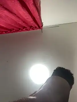 andresnoir  online show from February 5, 2026, 12:34 pm