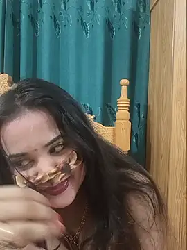 Snapshot of Beauty_Queen_Soniya chatting on June 6, 2026, 11:43 pm Beauty Queen Soniya online show from June 6, 2026, 11:43 pm