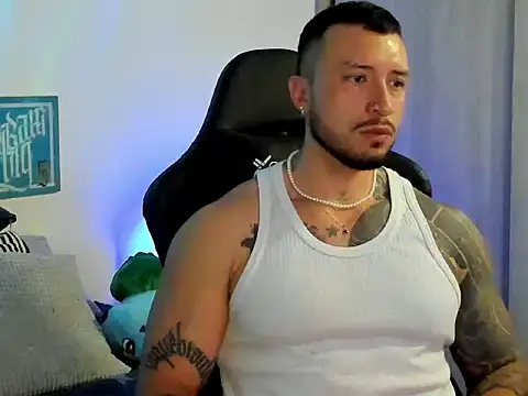 Snapshot of Dave-Max01 chatting on February 19, 2026, 2:19 am Dave-Max01 online show from February 19, 2026, 2:19 am