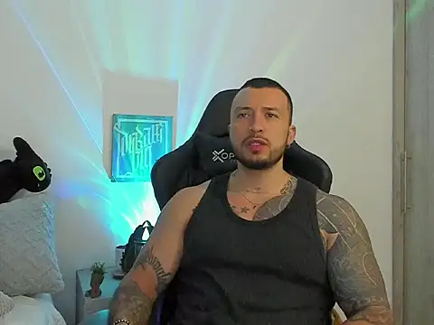 Snapshot of Dave-Max01 chatting on October 26, 2025, 2:23 am Dave-Max01 online show from October 26, 2025, 2:23 am