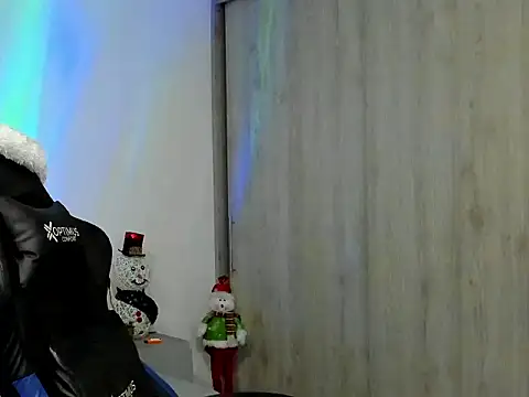 Snapshot of Dave-Max01 chatting on December 2, 2025, 2:23 am Dave-Max01 online show from December 2, 2025, 2:23 am