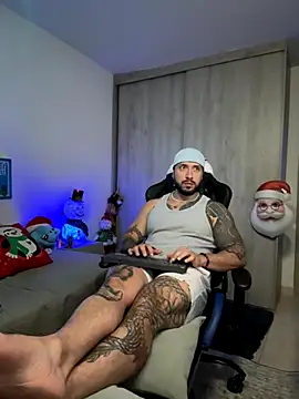 Snapshot of Dave-Max01 chatting on November 29, 2025, 2:34 am Dave-Max01 online show from November 29, 2025, 2:34 am