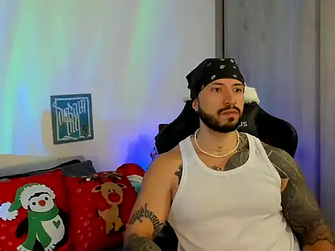 Snapshot of Dave-Max01 chatting on December 21, 2025, 4:41 pm Dave-Max01 online show from December 21, 2025, 4:41 pm