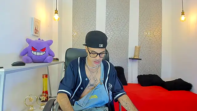 JacobBlackwell  online show from November 22, 2025, 7:46 pm