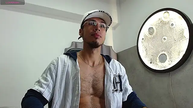 Rurik Jones online show from October 23, 2025, 11:31 am