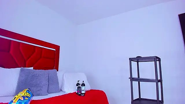 Bigasshott  online show from April 30, 2026, 6:59 pm