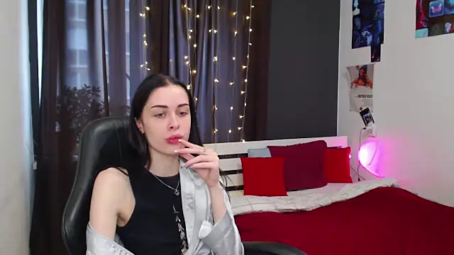 ariel is on vacation online show from November 12, 2025, 9:46 am