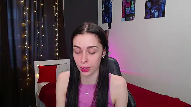 ariel is on vacation online show from October 9, 2025, 3:01 pm