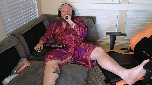 theballboy1 online show from April 17, 2026, 12:13 am