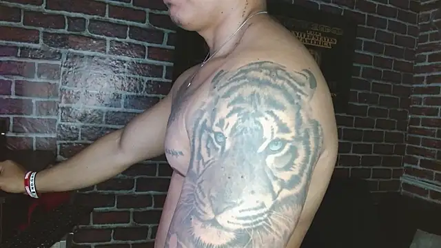 jordan bigcock  online show from June 25, 2026, 5:12 am
