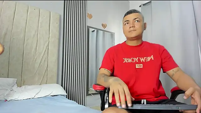 Snapshot of dante_and_kiara chatting on March 1, 2026, 9:04 pm dante and kiara online show from March 1, 2026, 9:04 pm