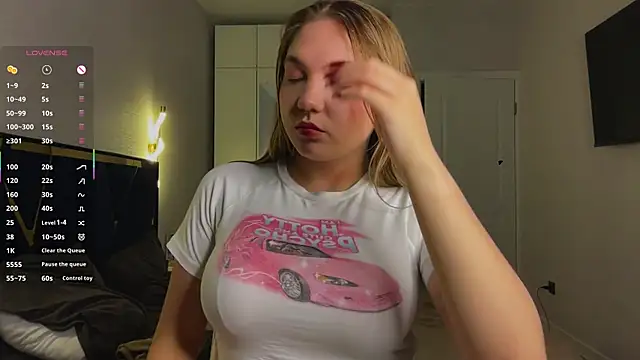 RebeccaEglitis online show from June 9, 2026, 5:25 pm