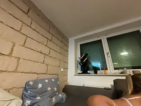 goddesemiiyy online show from February 8, 2026, 5:32 pm