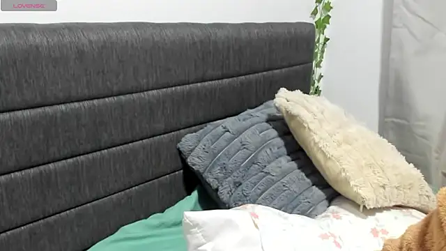 shappire-fire online show from January 9, 2026, 1:45 am